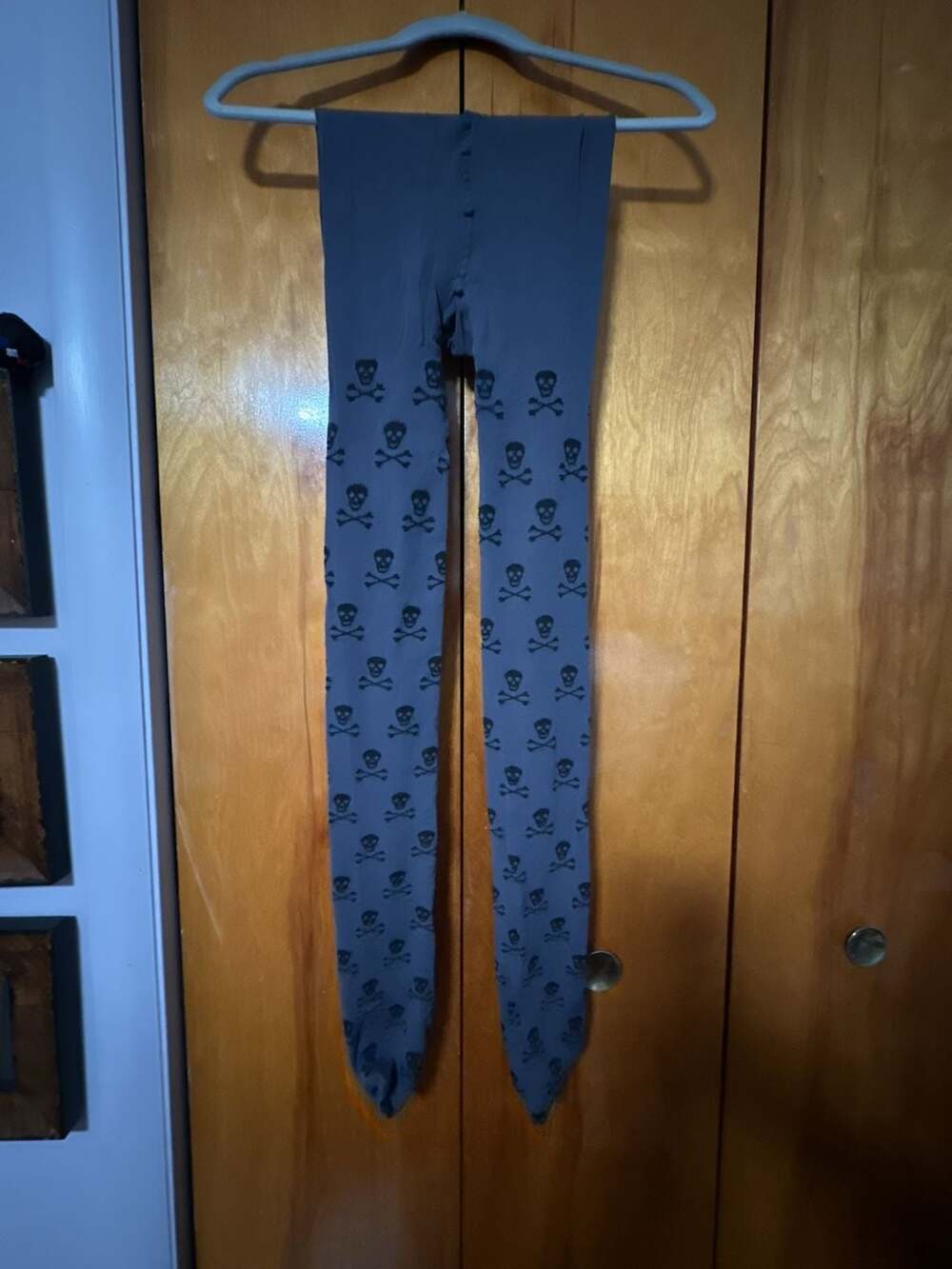 SNAG Skull And Crossbones Leggings Size F Gray Black